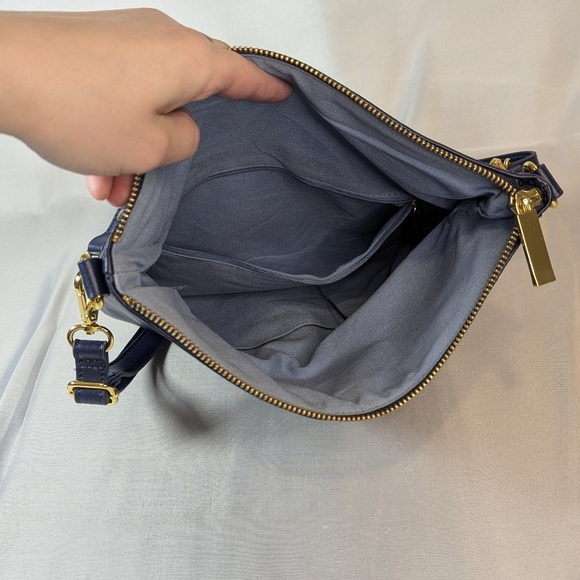 Joy & Iman Convertible Shoulder Bag Crossbody Clutch Blue Leather Gold Hardware - Picture 3 of 5